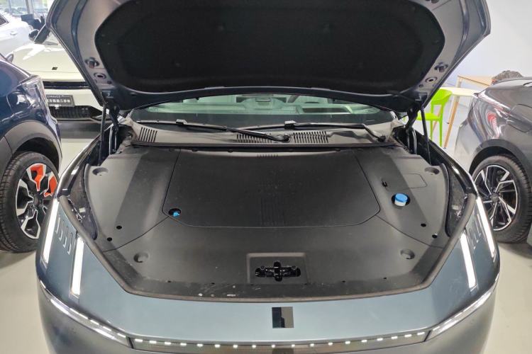 Used Lynk & Co Z10 2025 95 kWh 702 km All-Wheel Drive Intelligent Driving Ultra Engine Bay