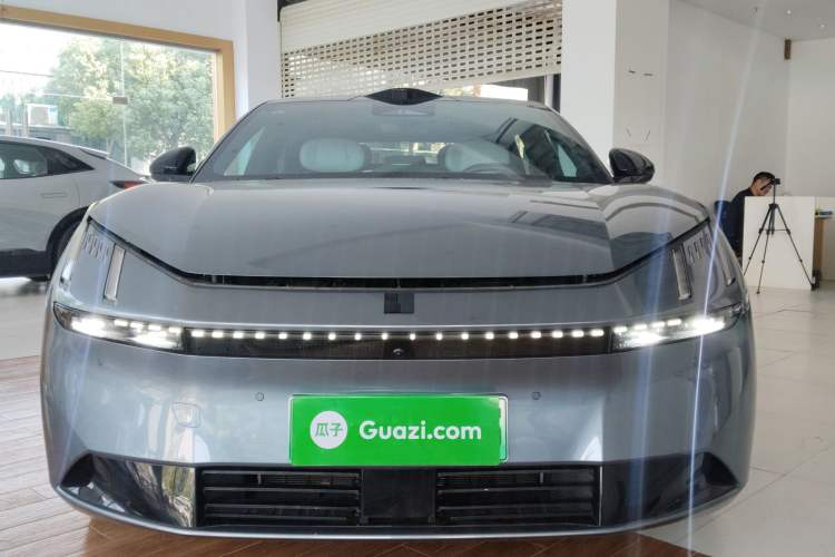 Used Lynk & Co Z10 2025 95 kWh 702 km All-Wheel Drive Intelligent Driving Ultra Exterior 1