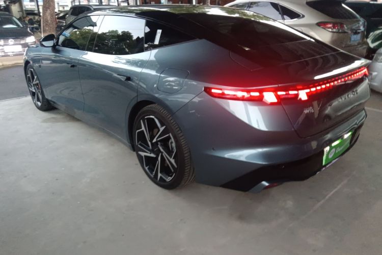 Used Lynk & Co Z10 2025 95 kWh 702 km All-Wheel Drive Intelligent Driving Ultra Exterior 3