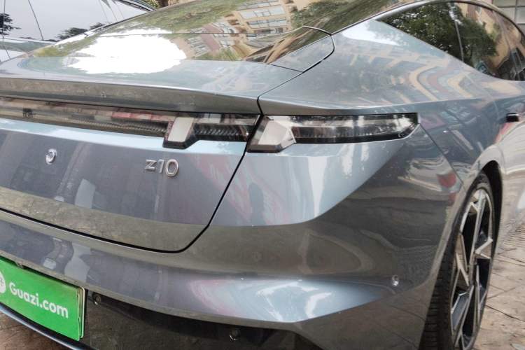 Used Lynk & Co Z10 2025 95 kWh 702 km All-Wheel Drive Intelligent Driving Ultra Exterior 3