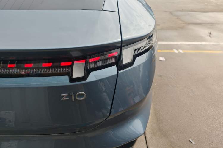 Used Lynk & Co Z10 2025 95 kWh 702 km All-Wheel Drive Intelligent Driving Ultra Exterior 3