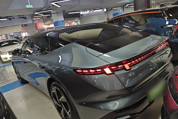 Used Lynk & Co Z10 2025 95 kWh 702 km All-Wheel Drive Intelligent Driving Ultra Exterior 3