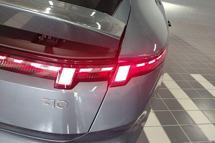 Used Lynk & Co Z10 2025 95 kWh 702 km All-Wheel Drive Intelligent Driving Ultra Exterior 3