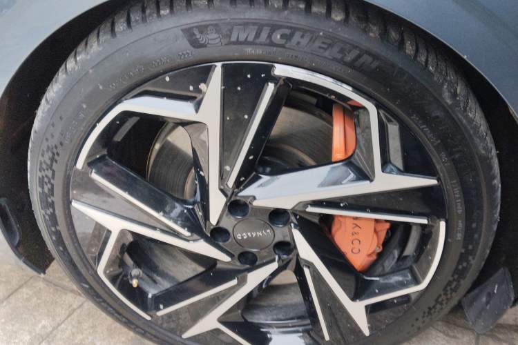 Used Lynk & Co Z10 2025 95 kWh 702 km All-Wheel Drive Intelligent Driving Ultra Exterior 4