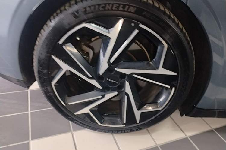 Used Lynk & Co Z10 2025 95 kWh 702 km All-Wheel Drive Intelligent Driving Ultra Exterior 5