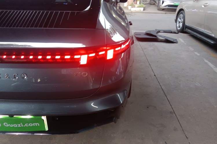 Used Lynk & Co Z10 2025 95 kWh 702 km All-Wheel Drive Intelligent Driving Ultra Exterior 6
