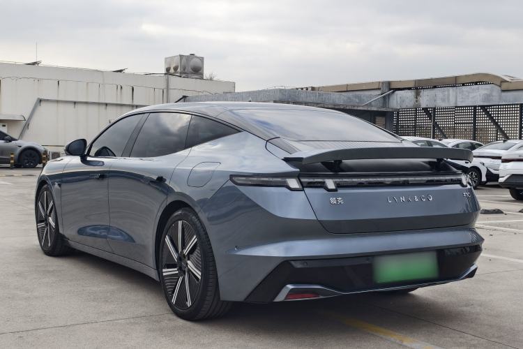 Used Lynk & Co Z10 2025 95 kWh 806 km Range Rear-Wheel Drive Advanced Driver-Assistance System Max Exterior 6