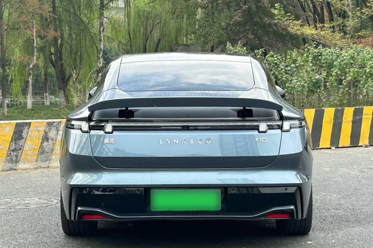 Used Lynk & Co Z10 2025 95 kWh 702 km All-Wheel Drive Intelligent Driving Ultra Exterior 7