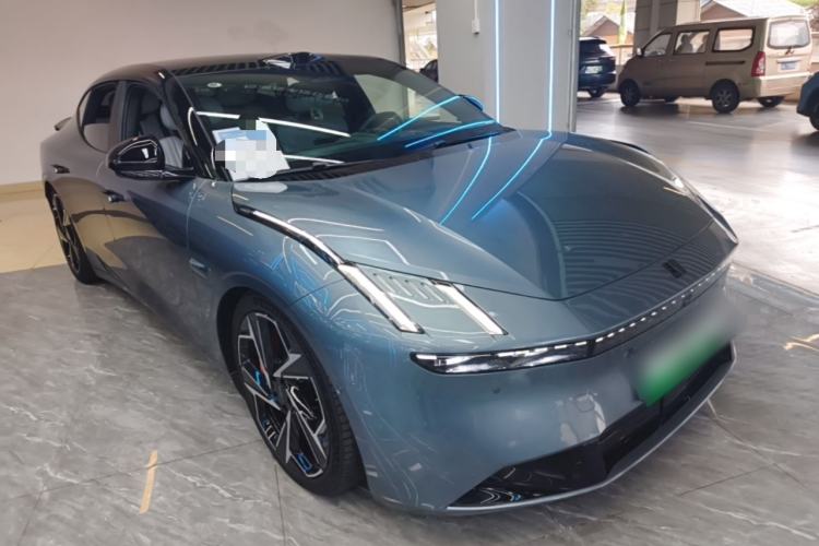 Used Lynk & Co Z10 2025 95 kWh 702 km All-Wheel Drive Intelligent Driving Ultra Front Right 45 Deg