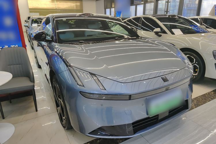 Used Lynk & Co Z10 2025 95 kWh 702 km All-Wheel Drive Intelligent Driving Ultra Front Right 45 Deg