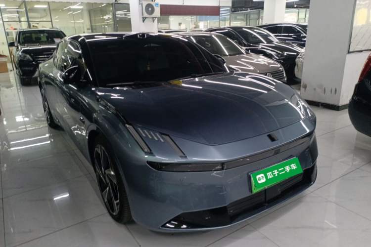 Used Lynk & Co Z10 2025 95 kWh 702 km All-Wheel Drive Intelligent Driving Ultra Front Right 45 Deg