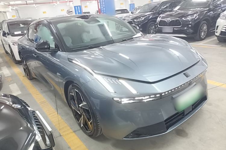 Used Lynk & Co Z10 2025 95 kWh 702 km All-Wheel Drive Intelligent Driving Ultra Front Right 45 Deg