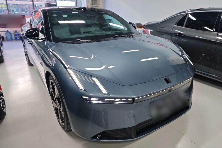 Used Lynk & Co Z10 2025 95 kWh 702 km All-Wheel Drive Intelligent Driving Ultra Front Right 45 Deg