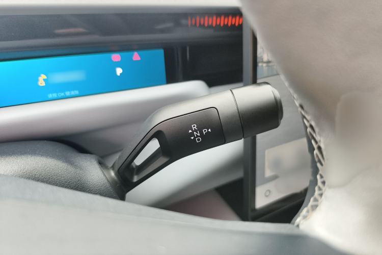 Used Lynk & Co Z10 2025 95 kWh 806 km Range Rear-Wheel Drive Advanced Driver-Assistance System Max Gear Lever
