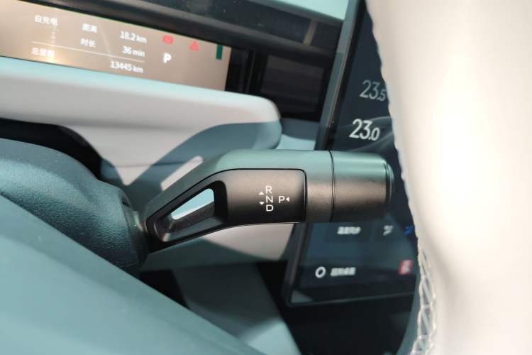 Used Lynk & Co Z10 2025 95 kWh 702 km All-Wheel Drive Intelligent Driving Ultra Gear Lever