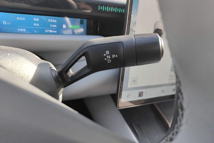 Used Lynk & Co Z10 2025 95 kWh 702 km All-Wheel Drive Intelligent Driving Ultra Gear Lever