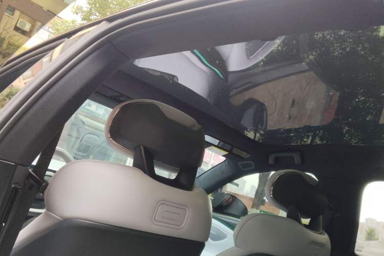 Used Lynk & Co Z10 2025 95 kWh 702 km All-Wheel Drive Intelligent Driving Ultra Headliner