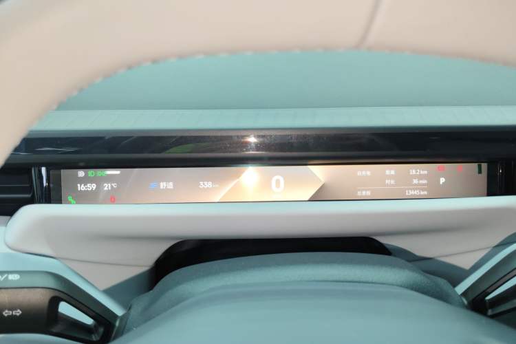 Used Lynk & Co Z10 2025 95 kWh 702 km All-Wheel Drive Intelligent Driving Ultra Instrument Cluster