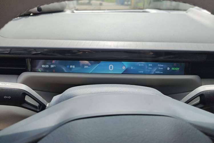 Used Lynk & Co Z10 2025 95 kWh 702 km All-Wheel Drive Intelligent Driving Ultra Instrument Cluster