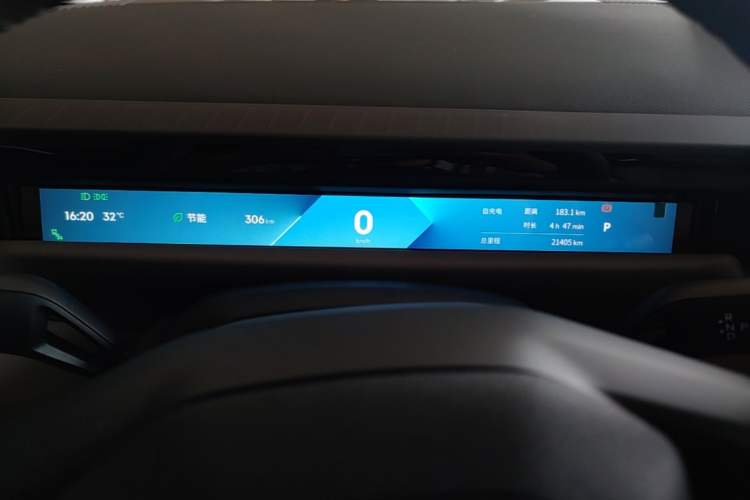 Used Lynk & Co Z10 2025 95 kWh 702 km All-Wheel Drive Intelligent Driving Ultra Instrument Cluster