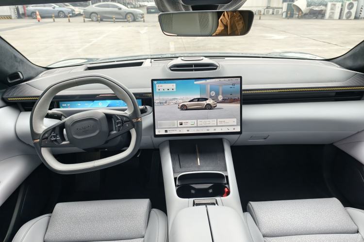 Used Lynk & Co Z10 2025 95 kWh 806 km Range Rear-Wheel Drive Advanced Driver-Assistance System Max Interior 1
