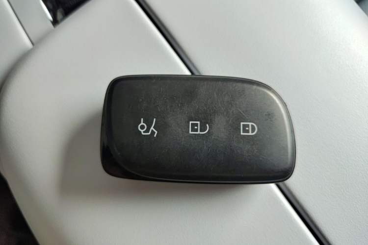 Used Lynk & Co Z10 2025 95 kWh 702 km All-Wheel Drive Intelligent Driving Ultra Interior 1