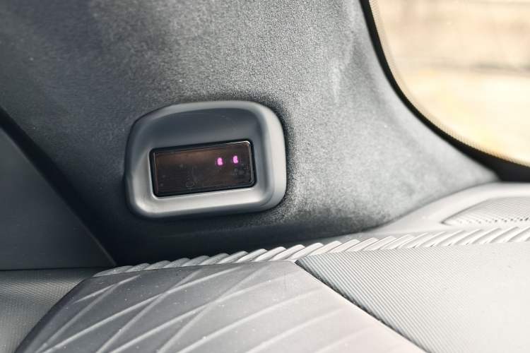Used Lynk & Co Z10 2025 95 kWh 702 km All-Wheel Drive Intelligent Driving Ultra Interior 10