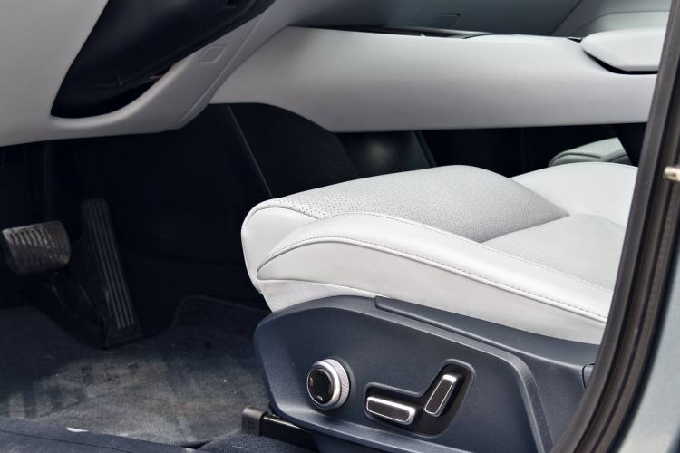 Used Lynk & Co Z10 2025 95 kWh 702 km All-Wheel Drive Intelligent Driving Ultra Interior 11