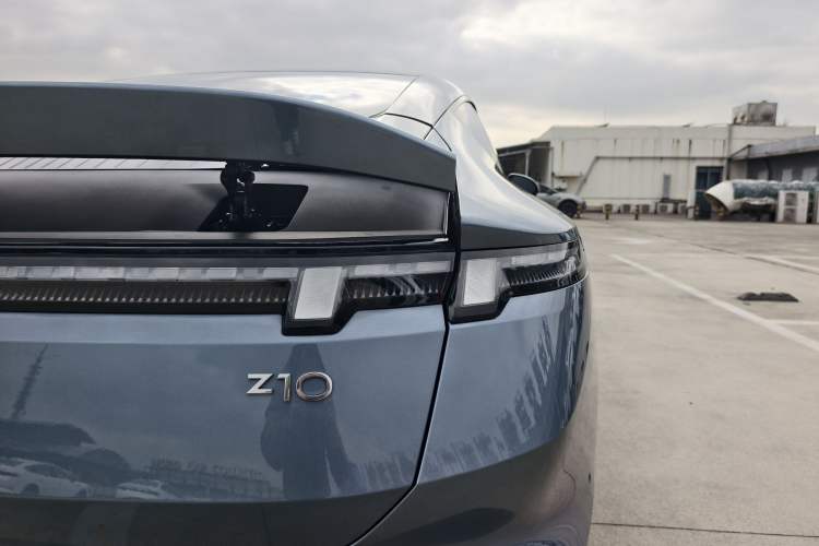 Used Lynk & Co Z10 2025 95 kWh 806 km Range Rear-Wheel Drive Advanced Driver-Assistance System Max Interior 14