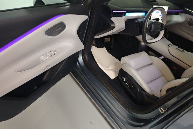 Used Lynk & Co Z10 2025 95 kWh 702 km All-Wheel Drive Intelligent Driving Ultra Interior 3