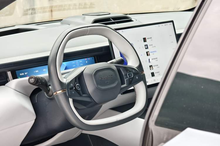 Used Lynk & Co Z10 2025 95 kWh 702 km All-Wheel Drive Intelligent Driving Ultra Interior 4