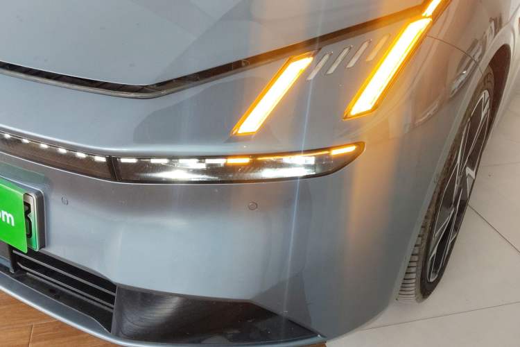 Used Lynk & Co Z10 2025 95 kWh 702 km All-Wheel Drive Intelligent Driving Ultra Left Front Headlight