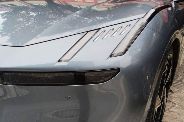 Used Lynk & Co Z10 2025 95 kWh 702 km All-Wheel Drive Intelligent Driving Ultra Left Front Headlight