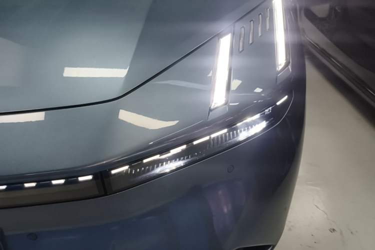 Used Lynk & Co Z10 2025 95 kWh 702 km All-Wheel Drive Intelligent Driving Ultra Left Front Headlight