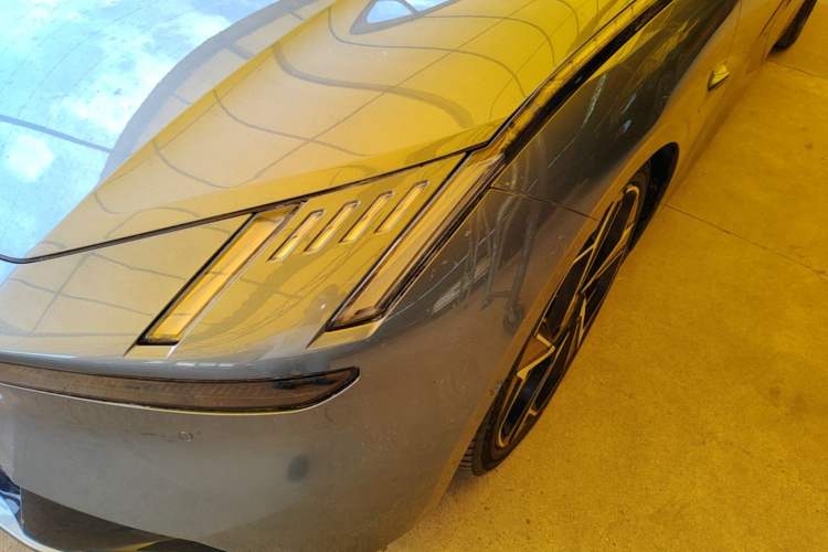Used Lynk & Co Z10 2025 95 kWh 702 km All-Wheel Drive Intelligent Driving Ultra Left Front Headlight