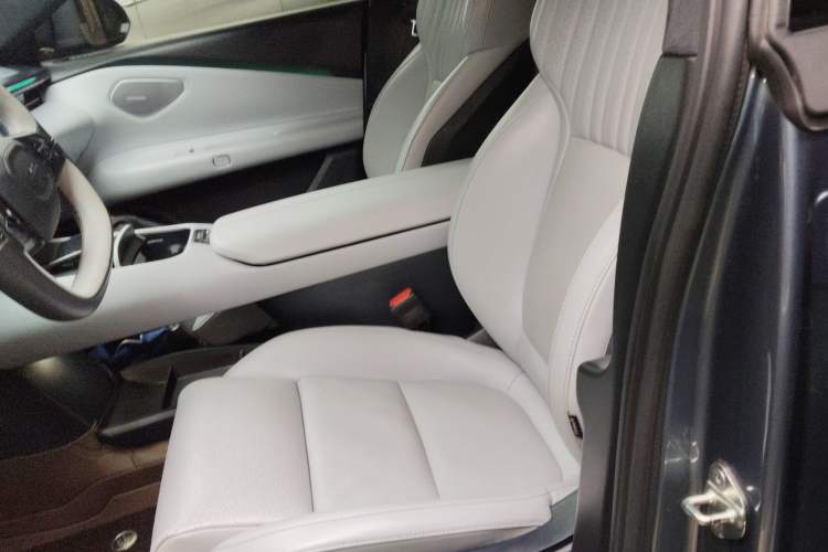 Used Lynk & Co Z10 2025 95 kWh 702 km All-Wheel Drive Intelligent Driving Ultra Left Front Seat