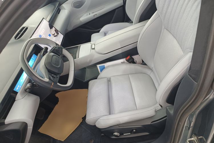 Used Lynk & Co Z10 2025 95 kWh 702 km All-Wheel Drive Intelligent Driving Ultra Left Front Seat