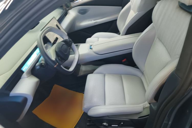 Used Lynk & Co Z10 2025 95 kWh 702 km All-Wheel Drive Intelligent Driving Ultra Left Front Seat
