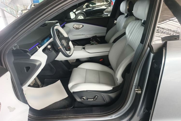 Used Lynk & Co Z10 2025 95 kWh 806 km Range Rear-Wheel Drive Advanced Driver-Assistance System Max Left Front Seat