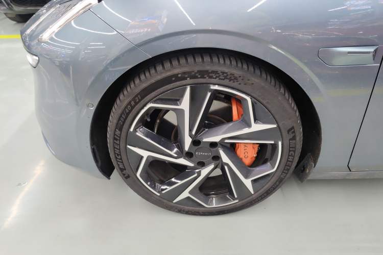 Used Lynk & Co Z10 2025 95 kWh 702 km All-Wheel Drive Intelligent Driving Ultra Left Front Wheel Hub
