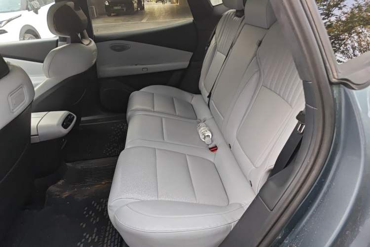 Used Lynk & Co Z10 2025 95 kWh 702 km All-Wheel Drive Intelligent Driving Ultra Left Rear Seat