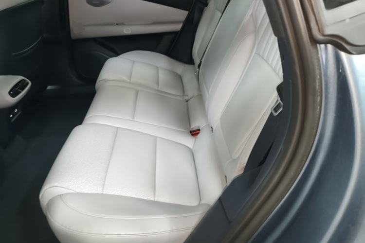 Used Lynk & Co Z10 2025 95 kWh 702 km All-Wheel Drive Intelligent Driving Ultra Left Rear Seat