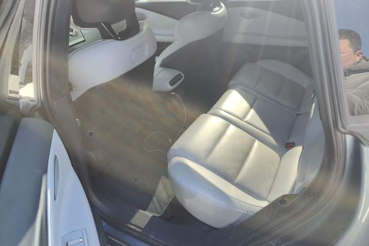 Used Lynk & Co Z10 2025 95 kWh 702 km All-Wheel Drive Intelligent Driving Ultra Left Rear Seat