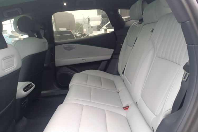 Used Lynk & Co Z10 2025 95 kWh 702 km All-Wheel Drive Intelligent Driving Ultra Left Rear Seat