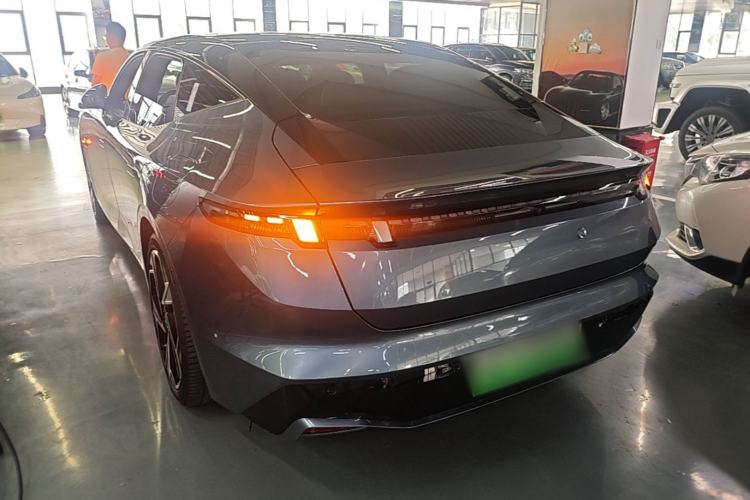 Used Lynk & Co Z10 2025 95 kWh 702 km All-Wheel Drive Intelligent Driving Ultra Rear Left 45 Deg