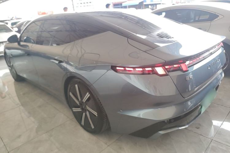 Used Lynk & Co Z10 2025 95 kWh 702 km All-Wheel Drive Intelligent Driving Ultra Rear Left 45 Deg