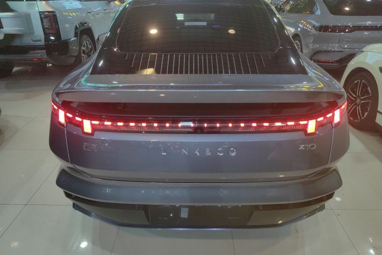 Used Lynk & Co Z10 2025 95 kWh 702 km All-Wheel Drive Intelligent Driving Ultra Rear