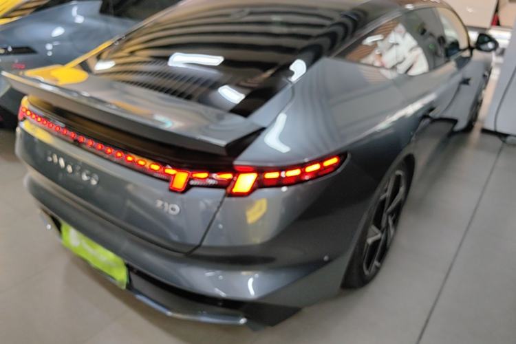 Used Lynk & Co Z10 2025 95 kWh 702 km All-Wheel Drive Intelligent Driving Ultra Rear Right 45 Deg