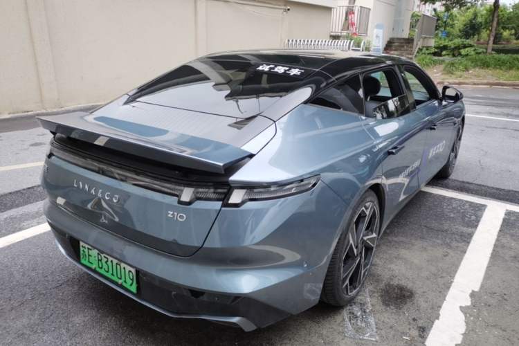 Used Lynk & Co Z10 2025 95 kWh 702 km All-Wheel Drive Intelligent Driving Ultra Rear Right 45 Deg