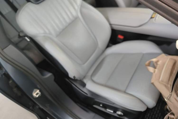 Used Lynk & Co Z10 2025 95 kWh 702 km All-Wheel Drive Intelligent Driving Ultra Right Front Seat